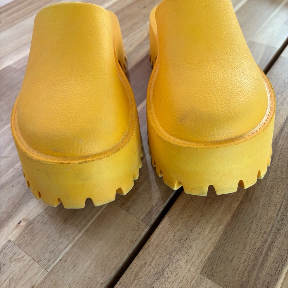 Jeffrey Campbell Bright Yellow Chunky Platform Clogs - Picture 5 of 8